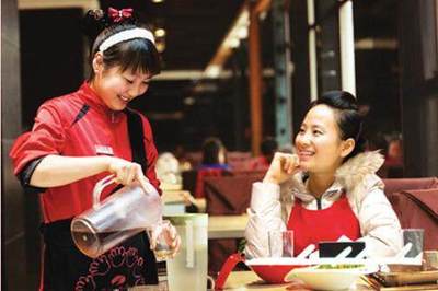 海底撈把餐飲行業(yè)帶“跑偏”了？服務與產(chǎn)品的博弈